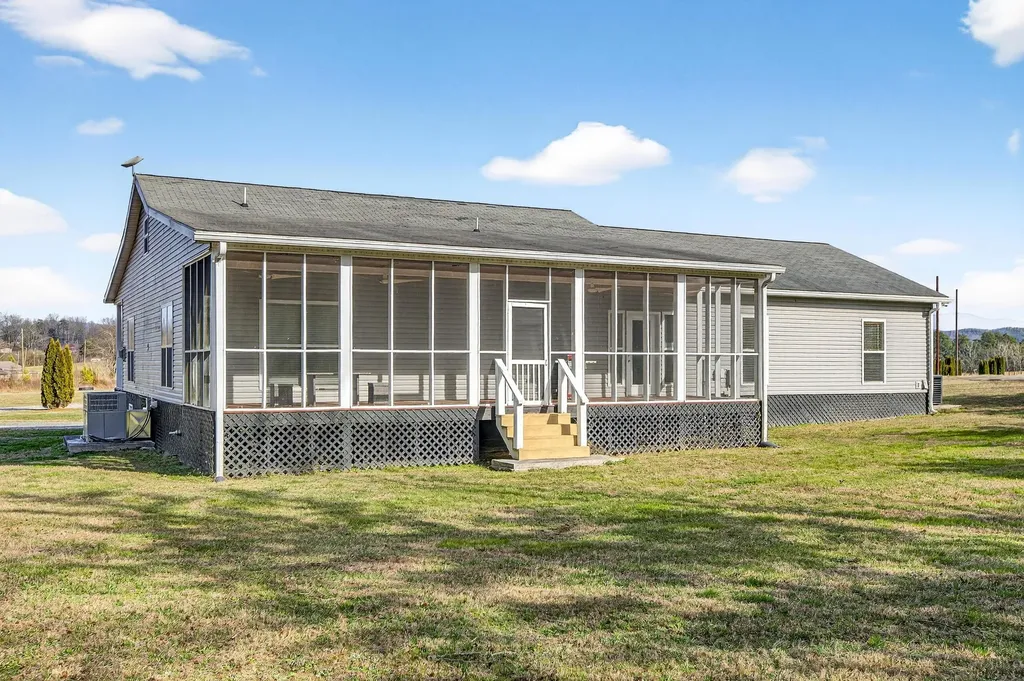 229 Davis Lane Old Fort TN 37362
