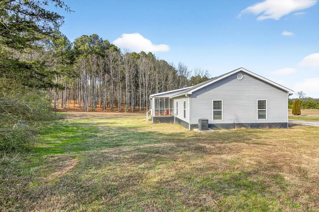 229 Davis Lane Old Fort TN 37362