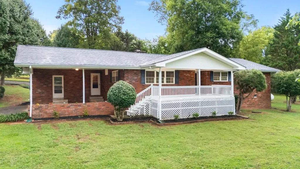 188 Bates Street, NE Charleston TN 37310