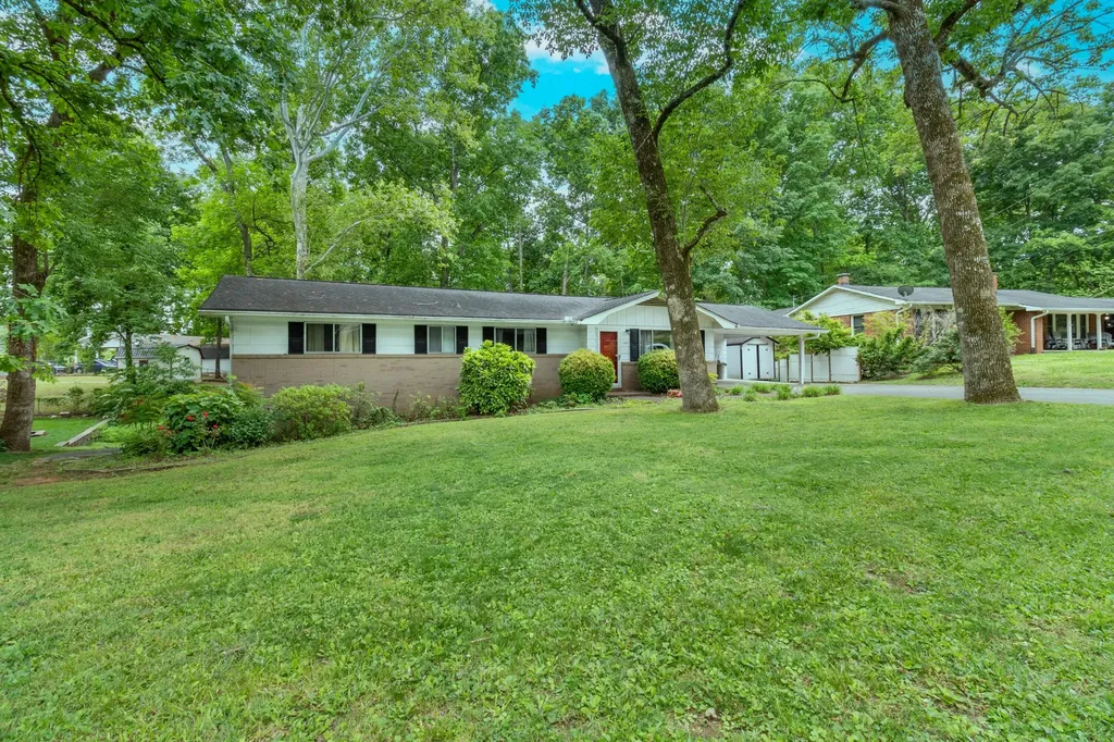 1109 Peerless Drive, NW Cleveland TN 37312