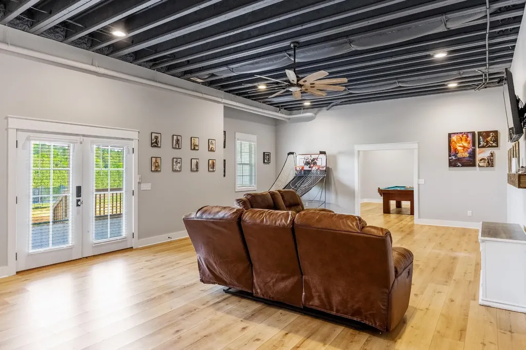 206 Rochelle Circle, NE Charleston TN 37310