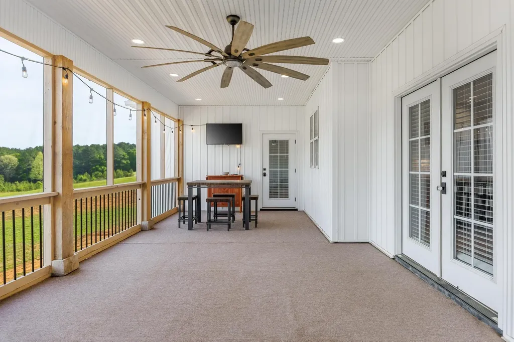 206 Rochelle Circle, NE Charleston TN 37310