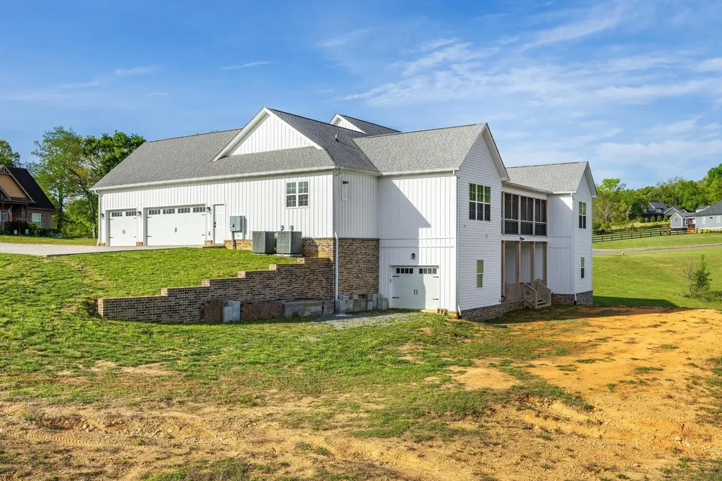 206 Rochelle Circle, NE Charleston TN 37310