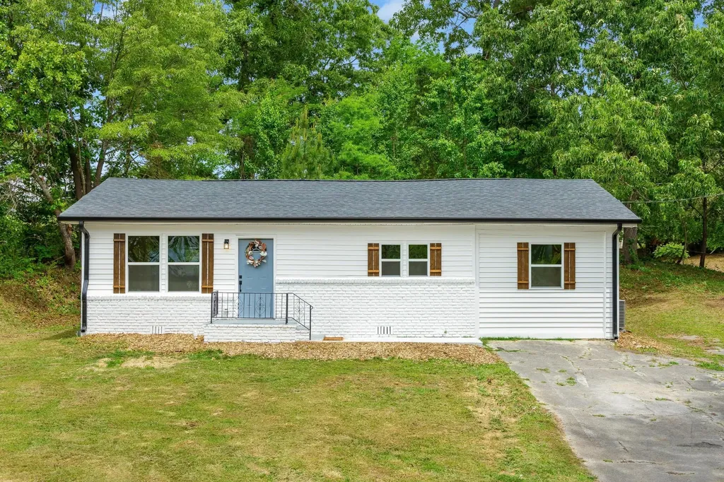 2606 Pine Drive, SE Cleveland TN 37323