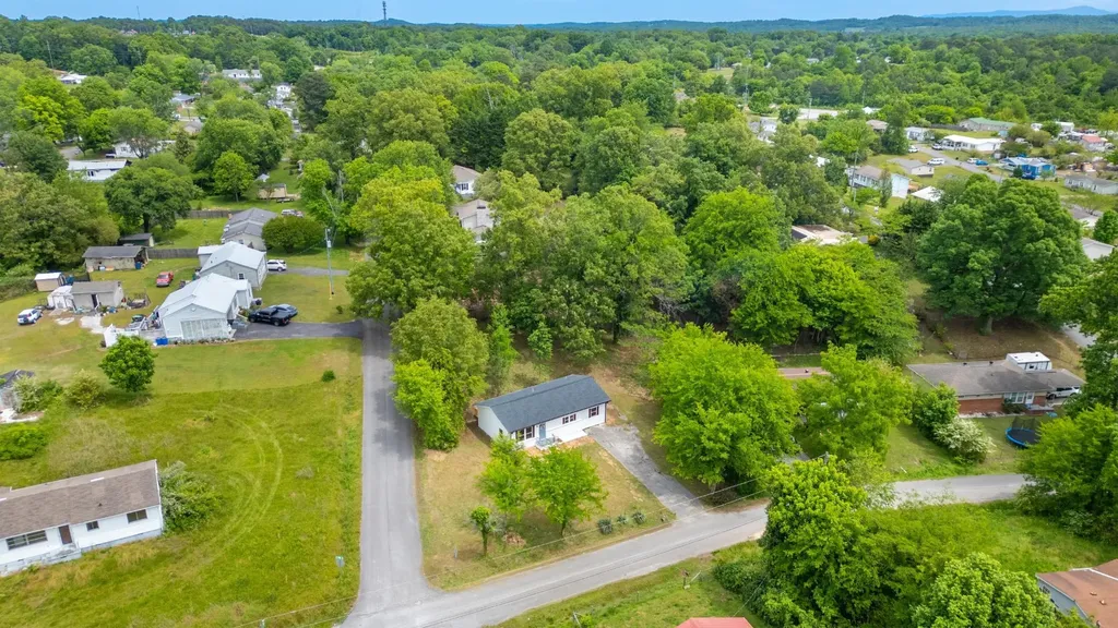 2606 Pine Drive, SE Cleveland TN 37323