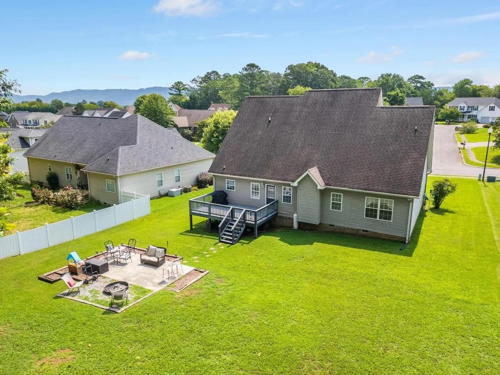 7754 Prince Drive Ooltewah TN 37363