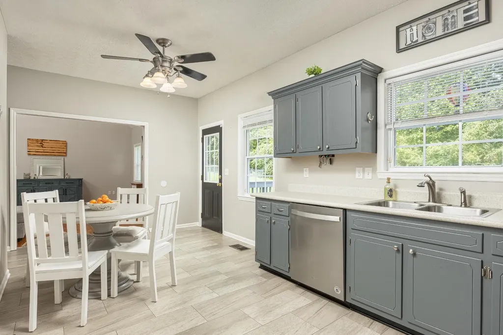 7754 Prince Drive Ooltewah TN 37363