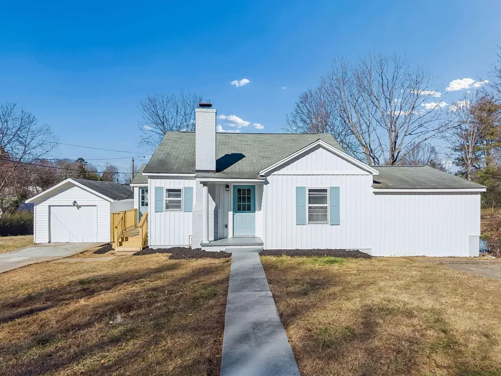 406 Taylor Street Athens TN 37303