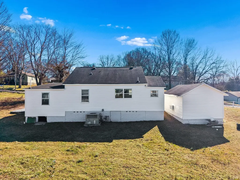 406 Taylor Street Athens TN 37303