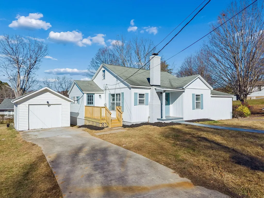 406 Taylor Street Athens TN 37303