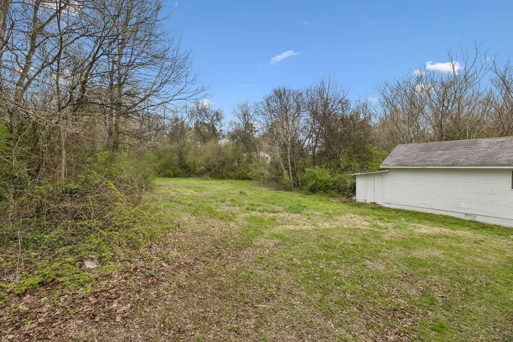 614 Shoemaker Street Athens TN 37303