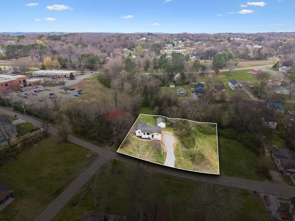 614 Shoemaker Street Athens TN 37303