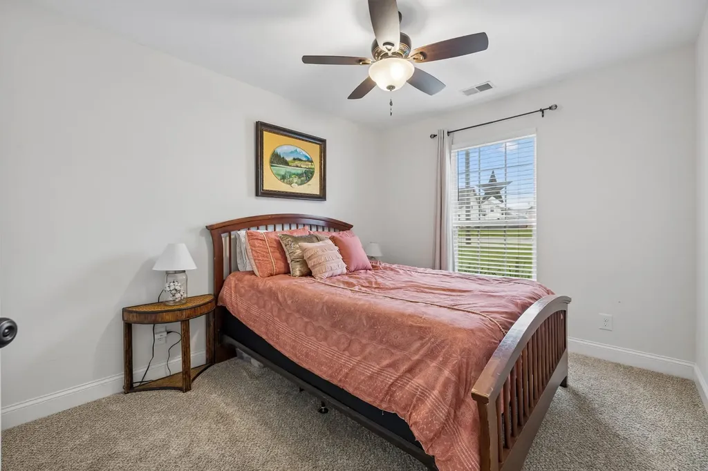 1322 Knoll Lane Lebanon TN 37087