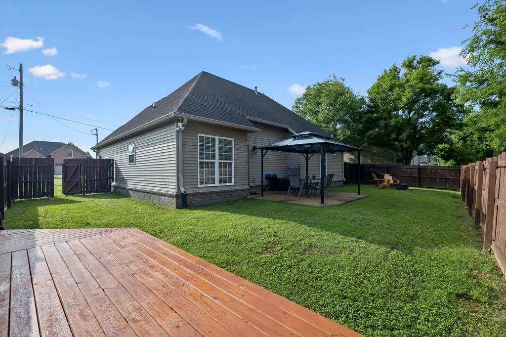 1322 Knoll Lane Lebanon TN 37087