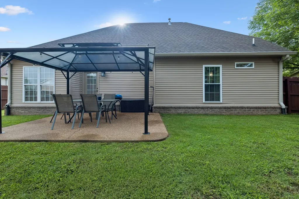 1322 Knoll Lane Lebanon TN 37087
