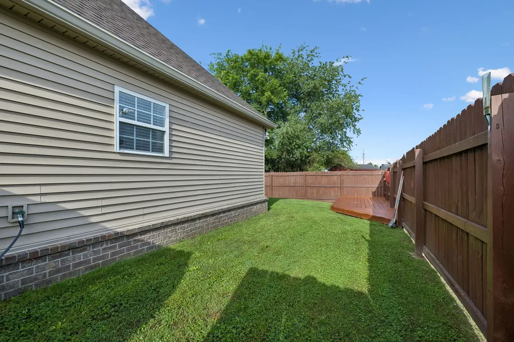 1322 Knoll Lane Lebanon TN 37087
