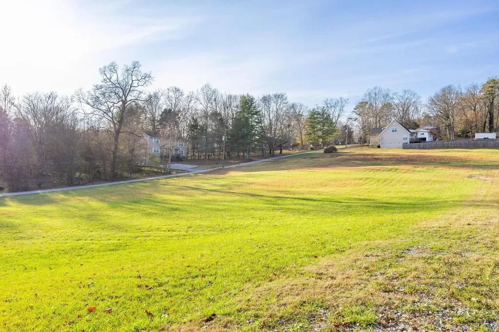 4363 University Drive Ooltewah TN 37363