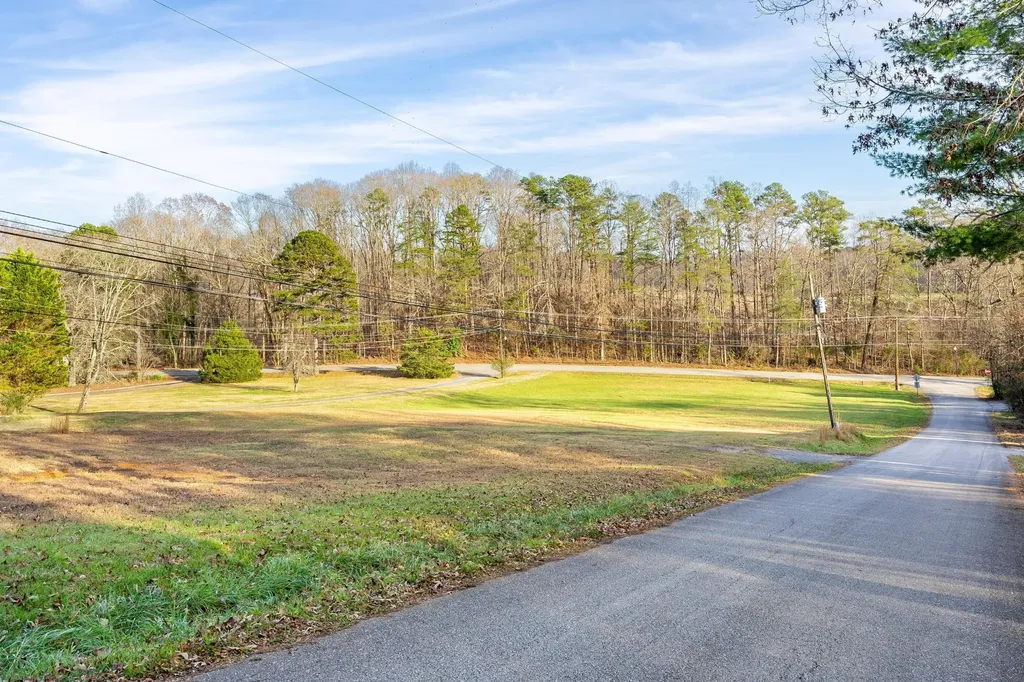 4363 University Drive Ooltewah TN 37363