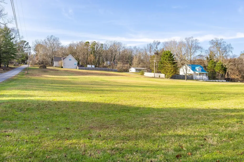 4363 University Drive Ooltewah TN 37363