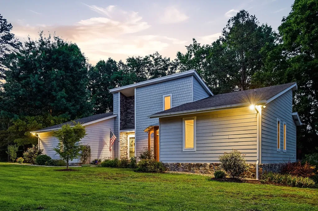 939 Pine Grove Road Smithville TN 37166