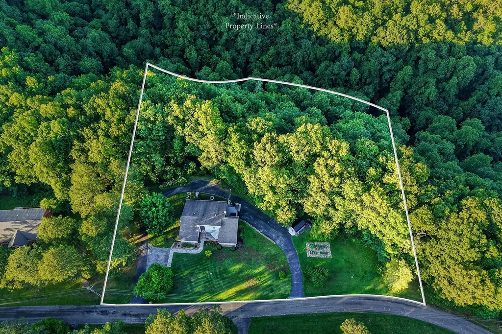 939 Pine Grove Road Smithville TN 37166