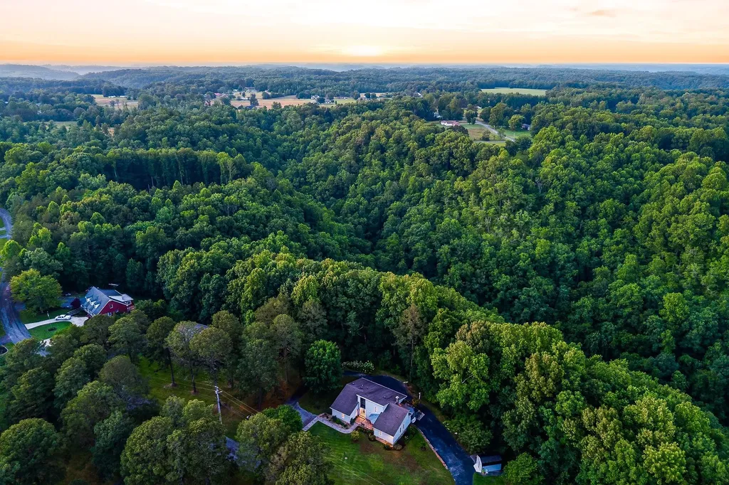 939 Pine Grove Road Smithville TN 37166