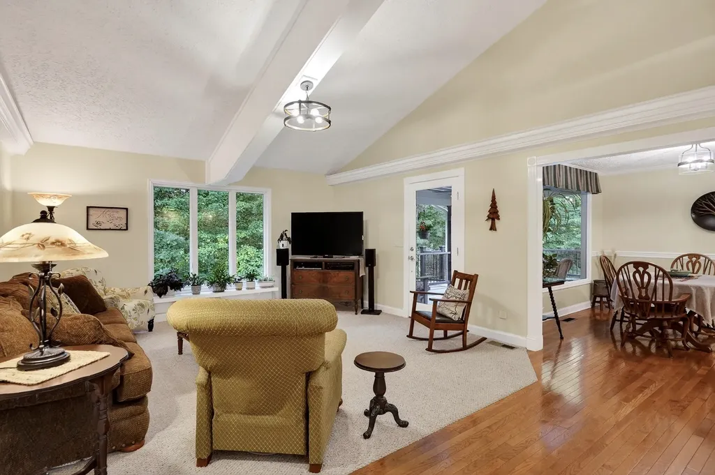 939 Pine Grove Road Smithville TN 37166