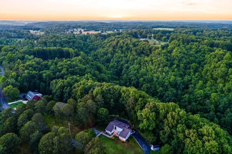 939 Pine Grove Road Smithville TN 37166