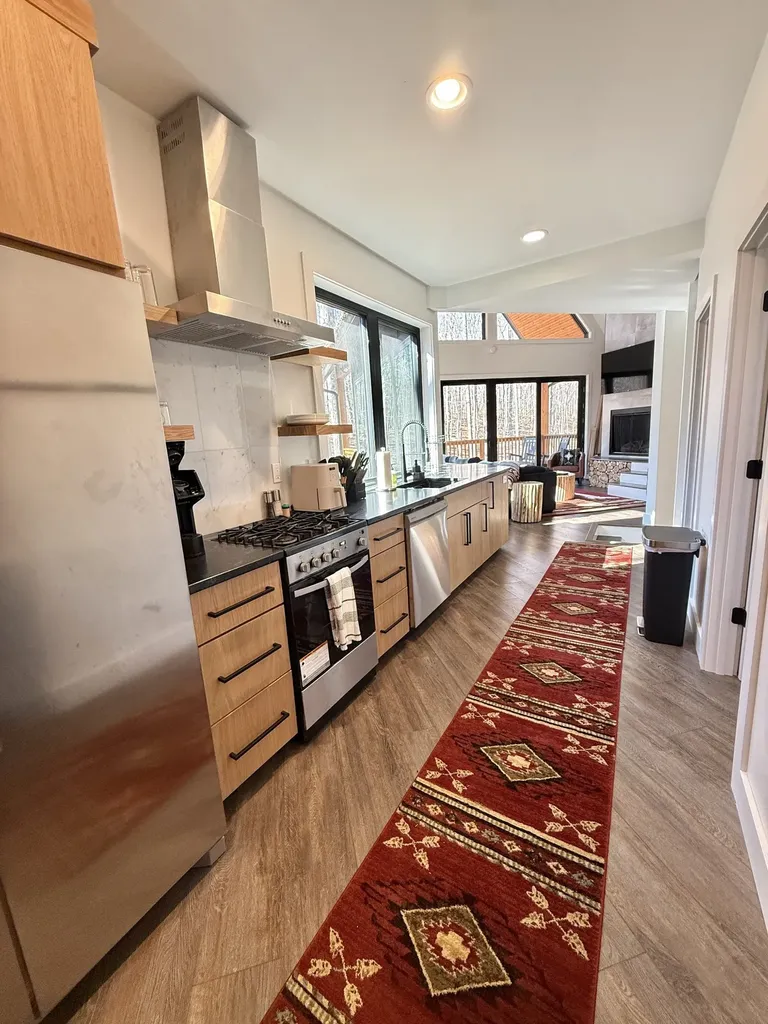 2451 Clifftops Avenue Monteagle TN 37356