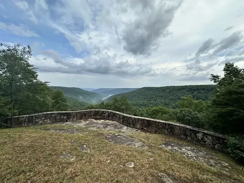 2451 Clifftops Avenue Monteagle TN 37356