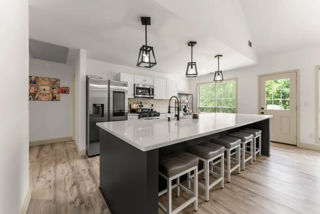 6471 Ivy Springs Drive Flowery Branch GA 30542