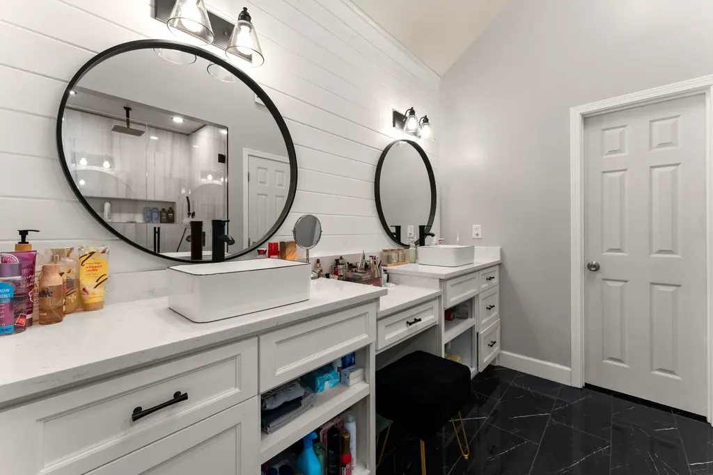 6471 Ivy Springs Drive Flowery Branch GA 30542