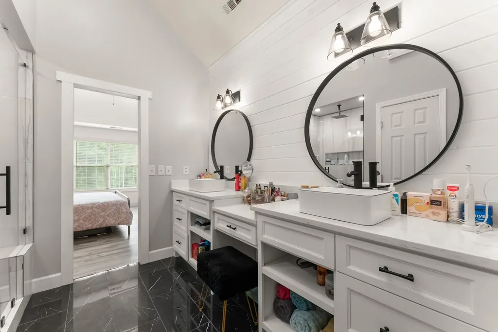 6471 Ivy Springs Drive Flowery Branch GA 30542