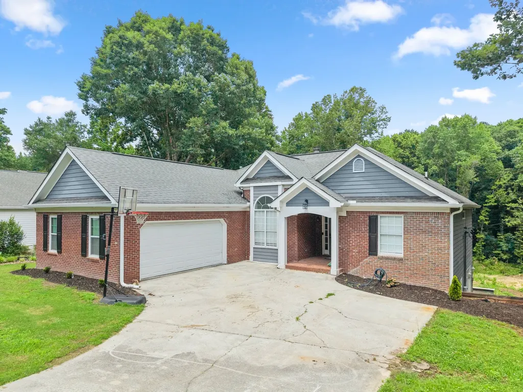 6471 Ivy Springs Drive Flowery Branch GA 30542