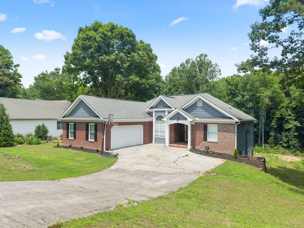 6471 Ivy Springs Drive Flowery Branch GA 30542