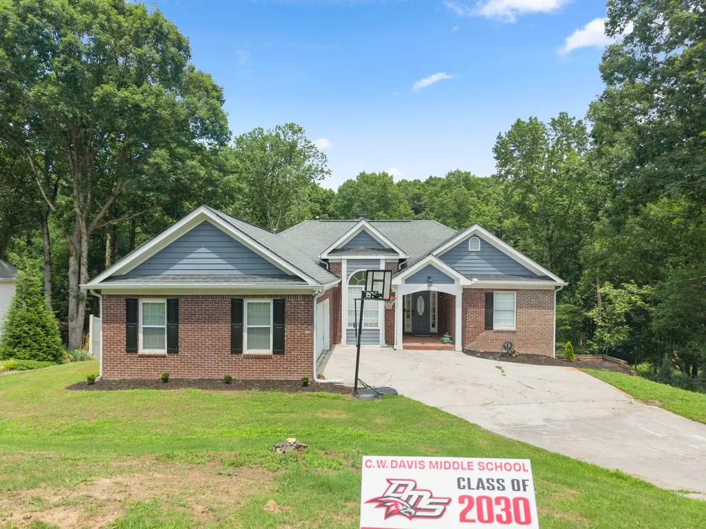 6471 Ivy Springs Drive Flowery Branch GA 30542