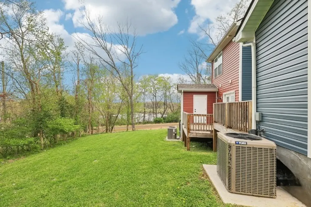 138 Blackman Street Clarksville TN 37040
