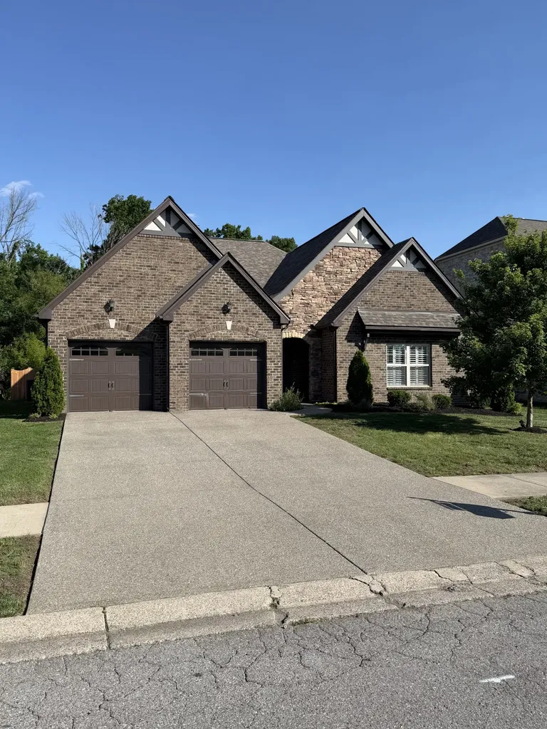 216 Meandering Drive Lebanon TN 37090