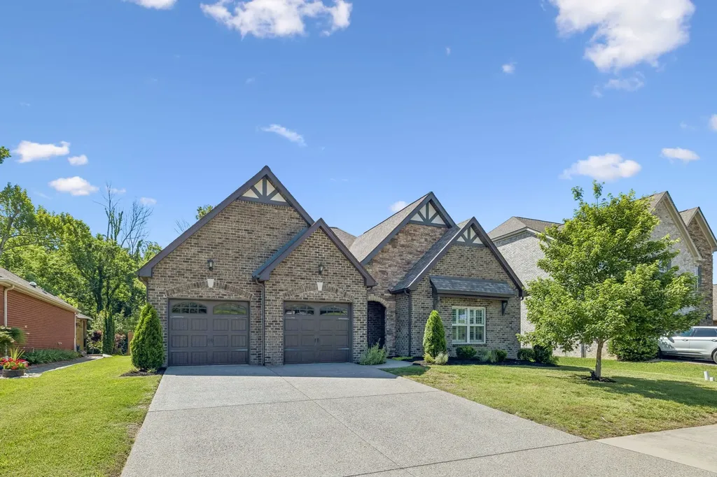 216 Meandering Drive Lebanon TN 37090