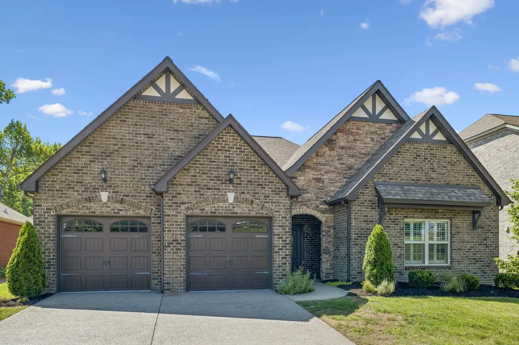 216 Meandering Drive Lebanon TN 37090