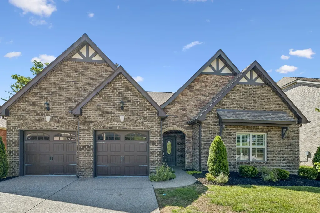 216 Meandering Drive Lebanon TN 37090