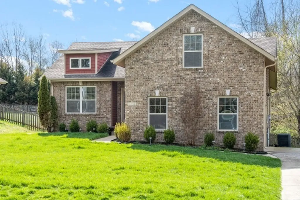 1126 Garrettsburg Road Clarksville TN 37042