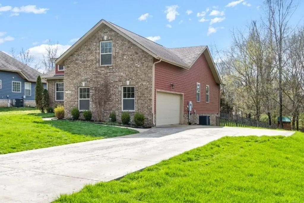 1126 Garrettsburg Road Clarksville TN 37042
