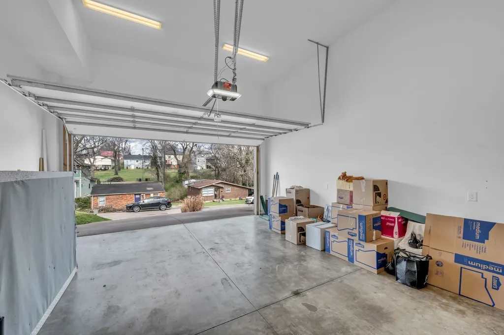 1512A Boscobel Street Nashville TN 37206