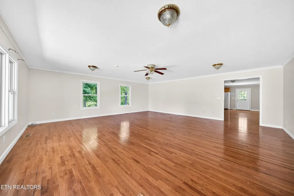 1161 Charlie Doss Road Jamestown TN 38556