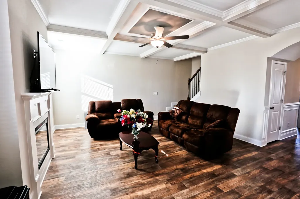 1076 Black Oak Circle Clarksville TN 37042