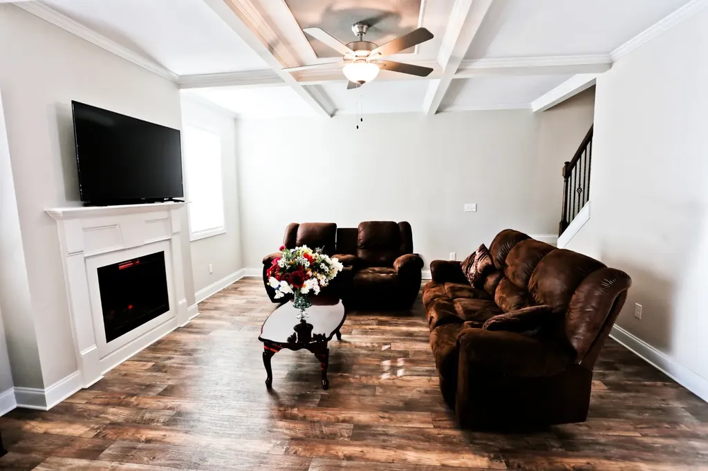 1076 Black Oak Circle Clarksville TN 37042