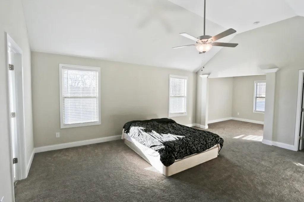 1076 Black Oak Circle Clarksville TN 37042
