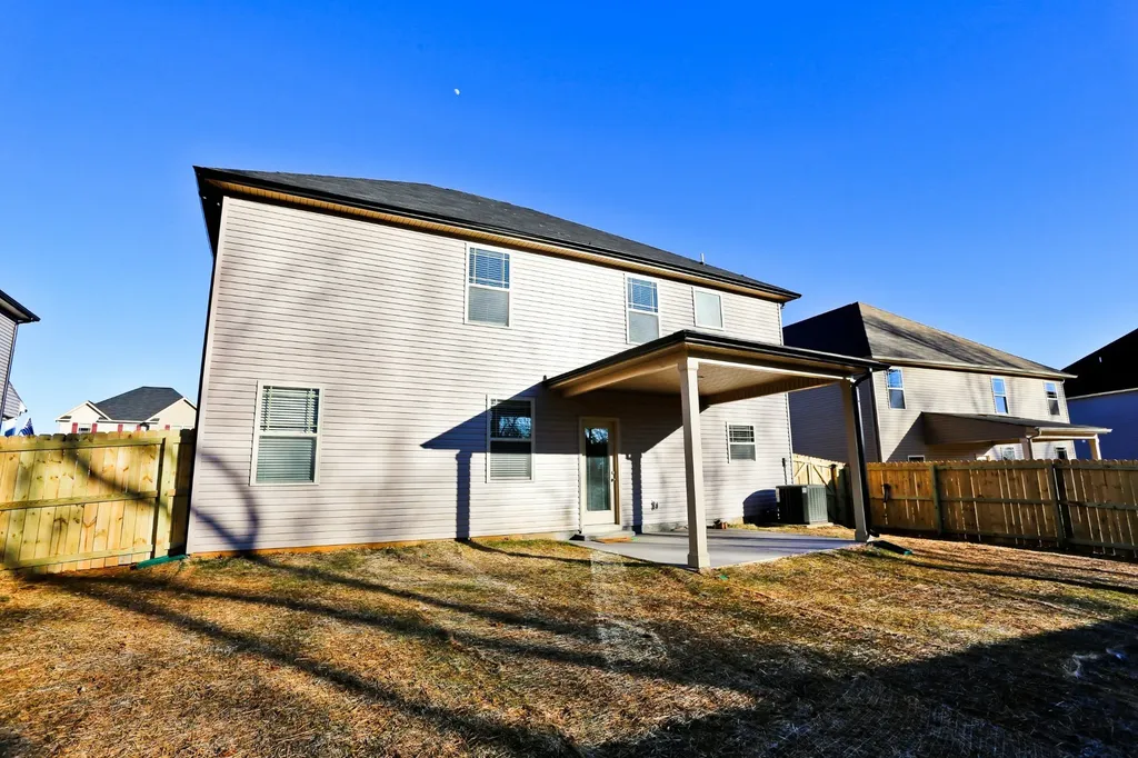 1076 Black Oak Circle Clarksville TN 37042