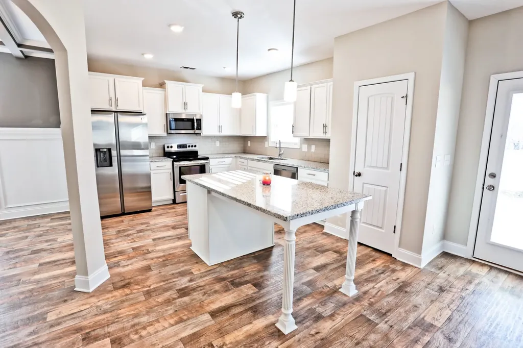 1076 Black Oak Circle Clarksville TN 37042